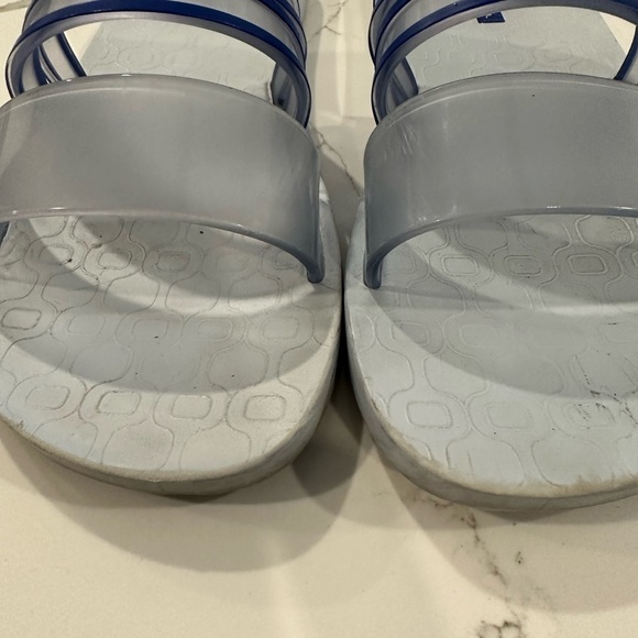 Ipanema Blue Summer  Slides 7 - Picture 5 of 7